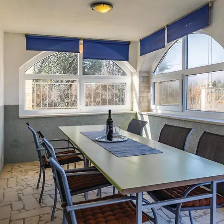 3 Bedroom Beautiful In *