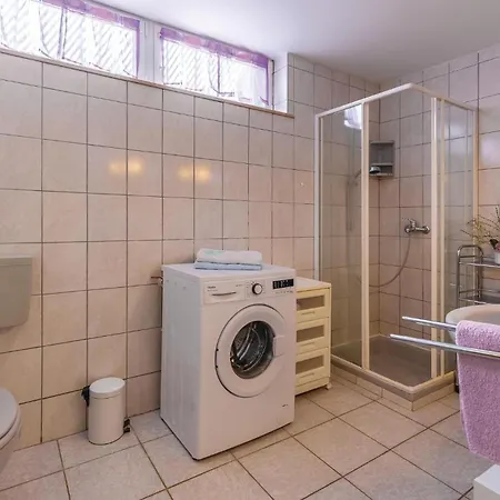 3 Bedroom Beautiful In *