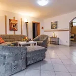 3 Bedroom Awesome In