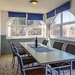 3 Bedroom Awesome In *