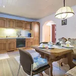 3 Bedroom Awesome In Apartman Pavicini