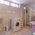 3 Bedroom Awesome In *