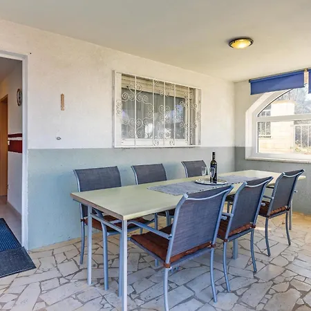 3 Bedroom Awesome In *