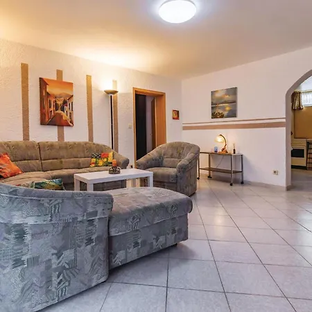 3 Bedroom Awesome In
