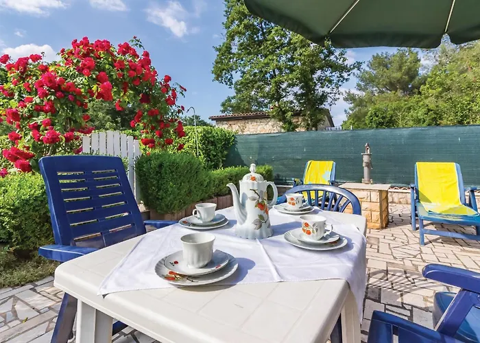 Apartman 3 Bedroom Awesome In Pavicini