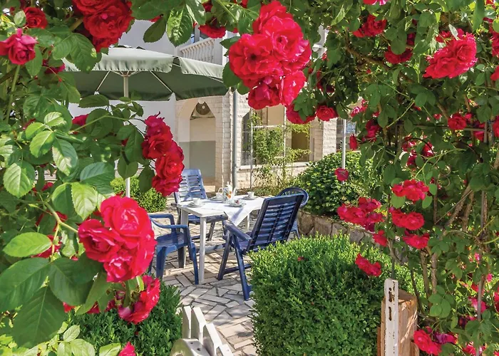 3 Bedroom Awesome In Apartman