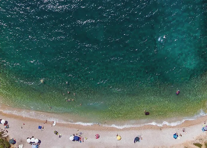 3 Bedroom Awesome In Apartman Pavicini