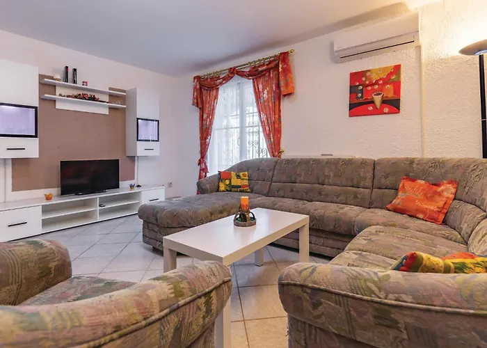 Apartman 3 Bedroom Awesome In *