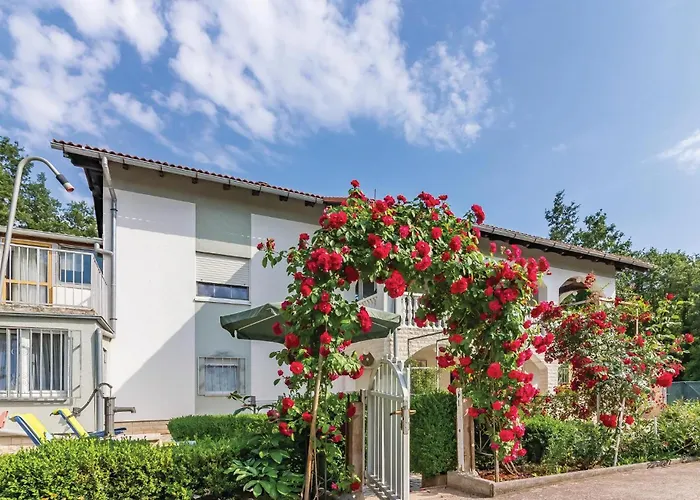 3 Bedroom Awesome In Apartman